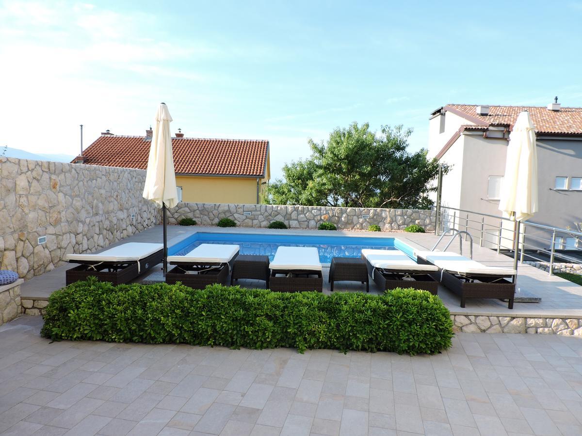Apartments Villa Residenca Novi Vinodolski Eksteriør billede