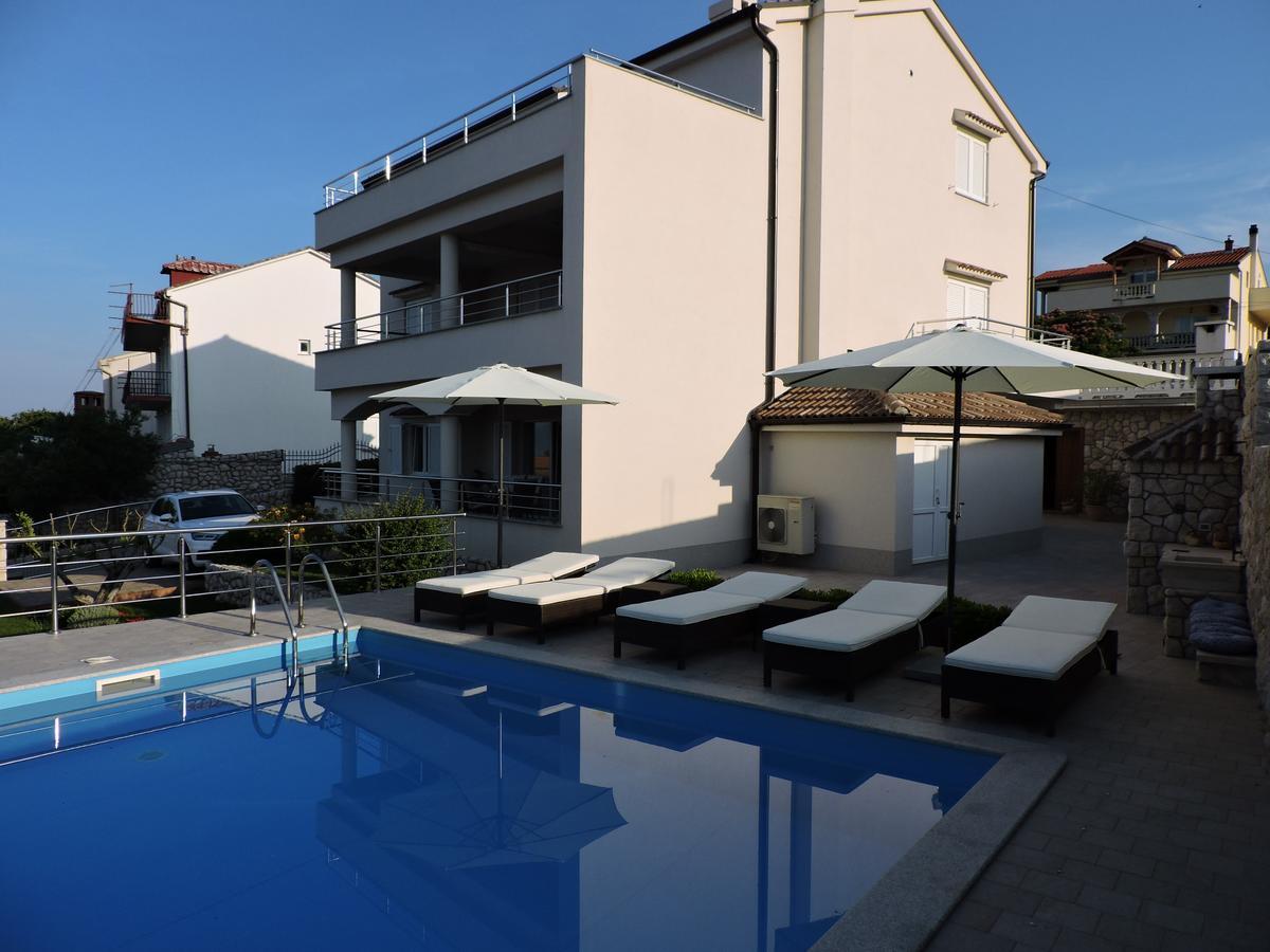 Apartments Villa Residenca Novi Vinodolski Eksteriør billede