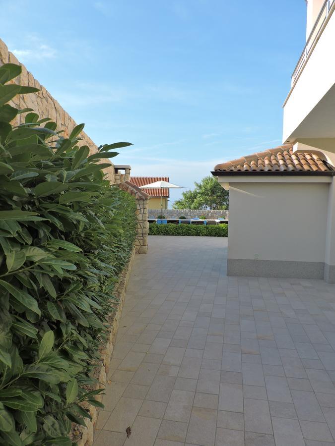 Apartments Villa Residenca Novi Vinodolski Eksteriør billede